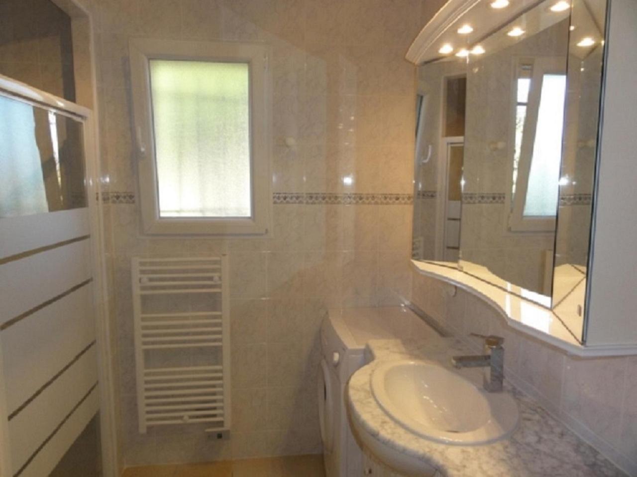 Pavillon Independant 45M2 4 Personnes Apartment Garéoult Exterior foto
